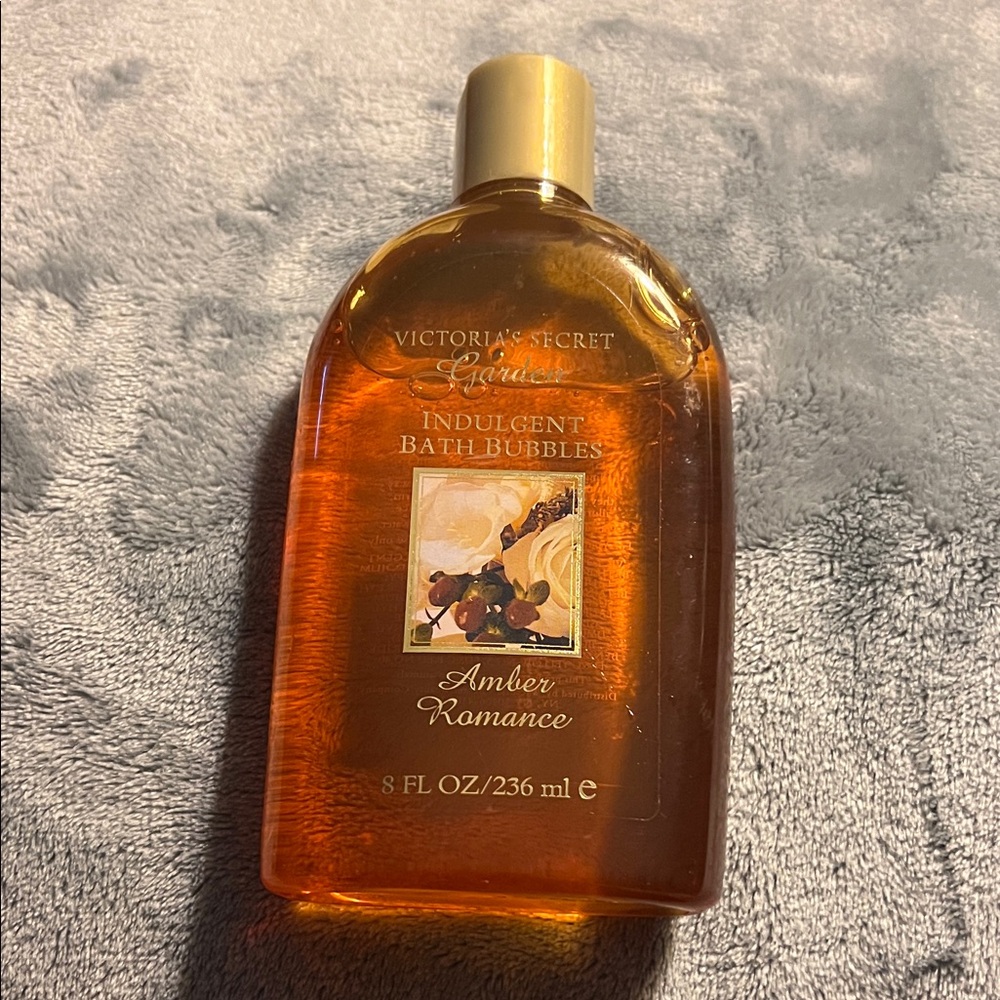Vintage - Never Used - Victoria's Secret Amber Romance Indulgent Bath Bubbles